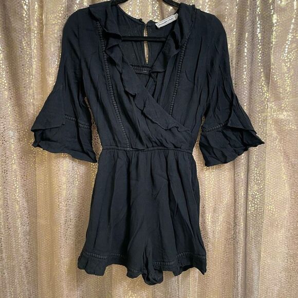 Abercrombie & Fitch Womens Small Black Wrap Lace Detail Romper One Piece Pockets - Picture 1 of 6